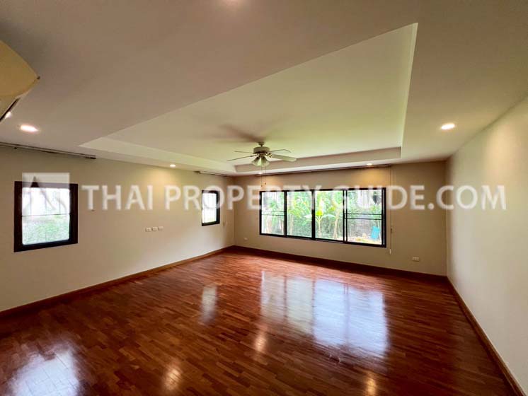 House with Shared Pool in Nichada Thani 